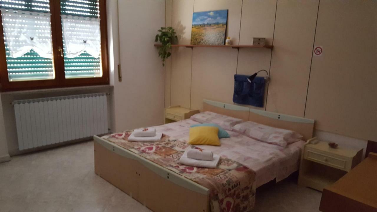 Relax By Marzia Hotel Roverbella Exterior foto